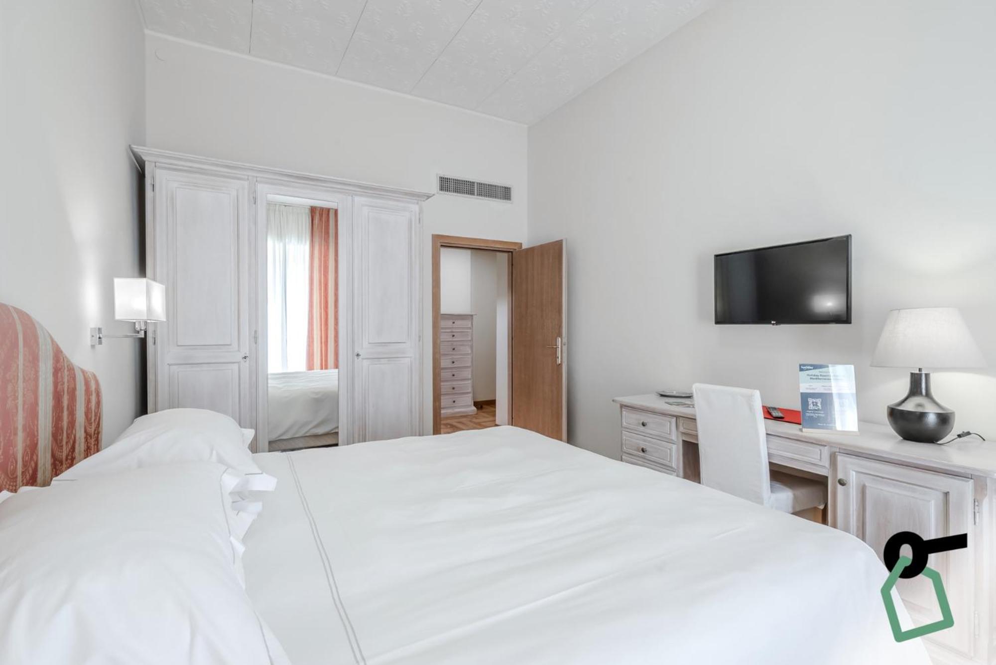Hotiday Room Collection - Mediterranee Alassio Exterior photo