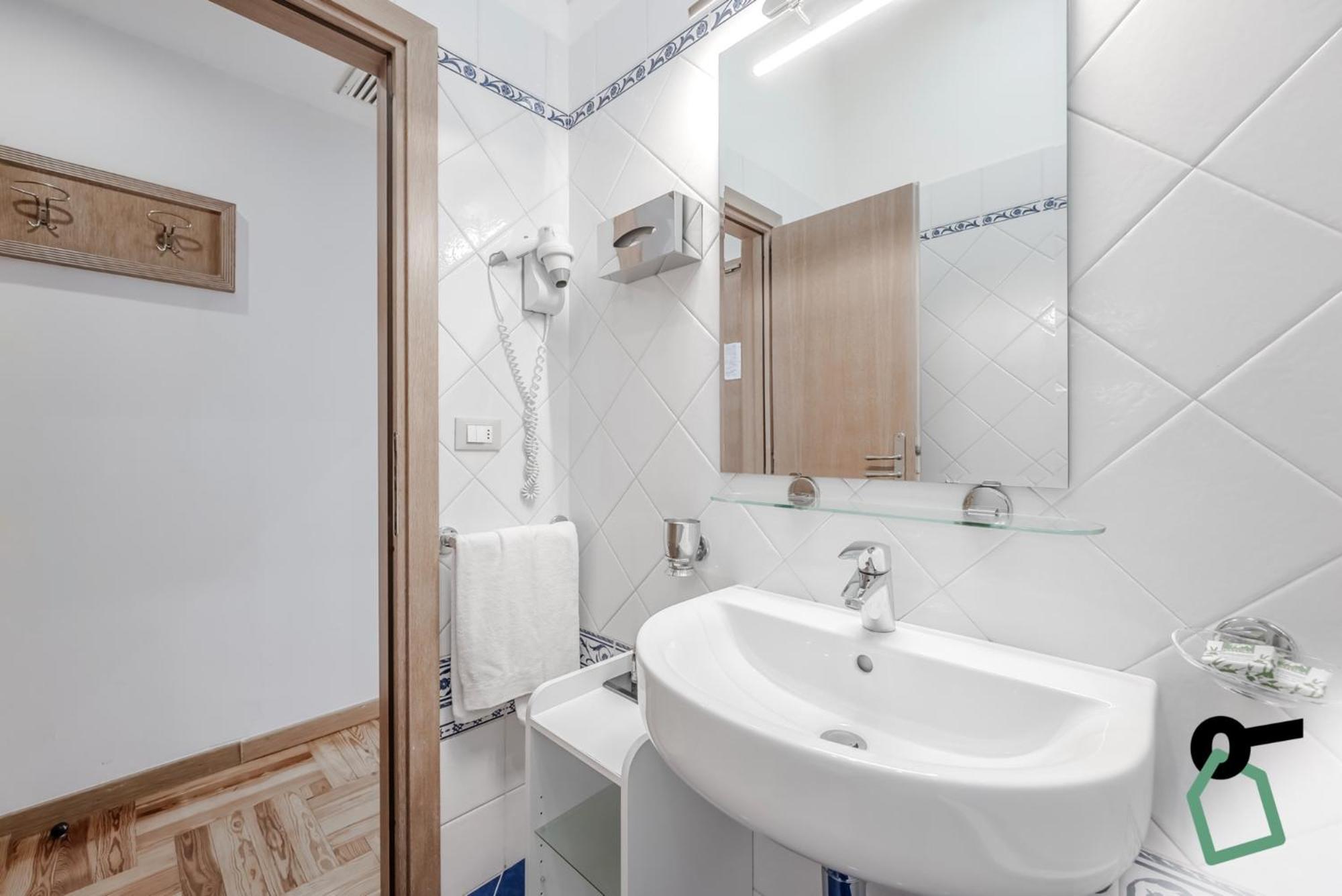 Hotiday Room Collection - Mediterranee Alassio Exterior photo