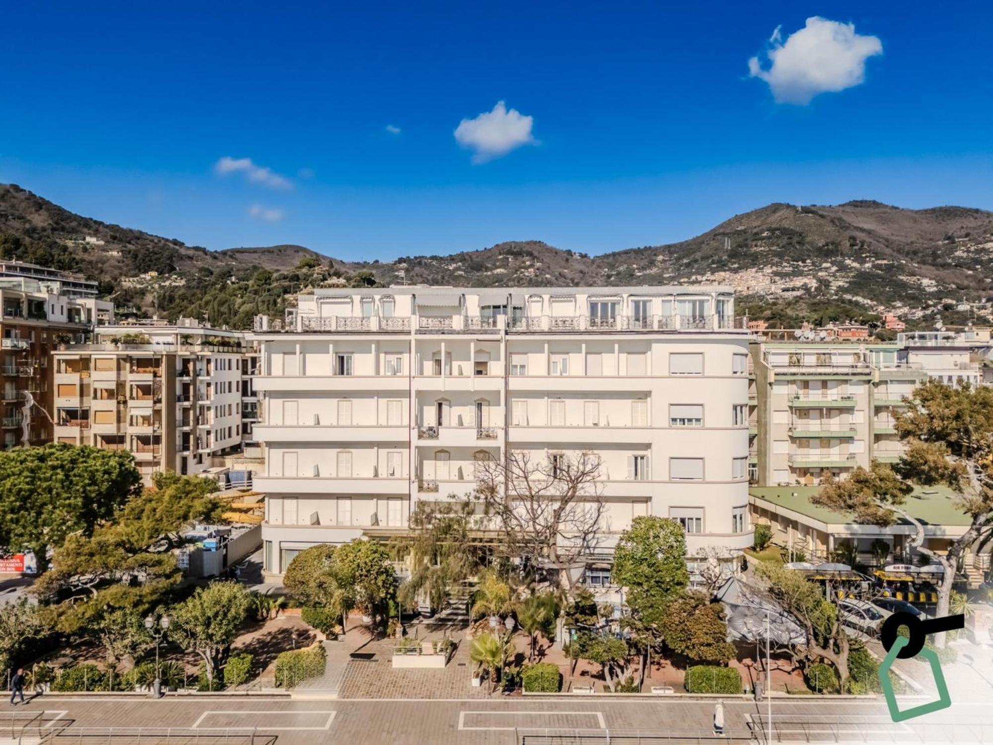 Hotiday Room Collection - Mediterranee Alassio Exterior photo